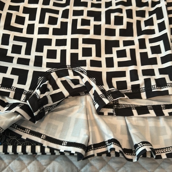 Skort - Picture 2 of 3